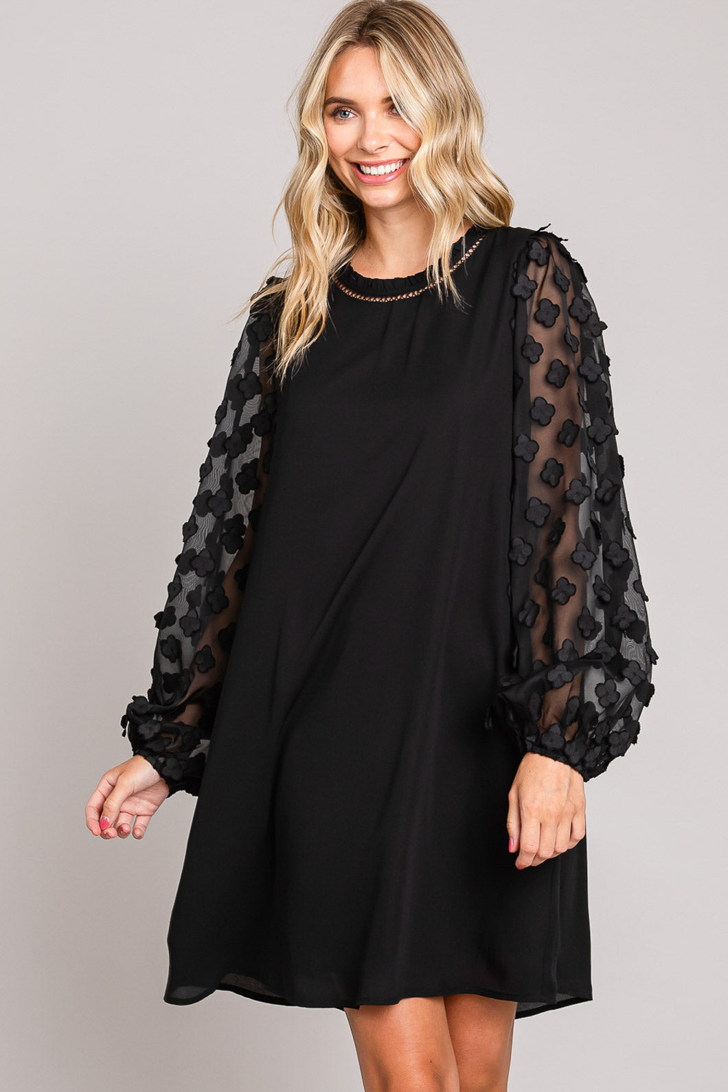 Applique Contrast Sleeve Detailed Shift Dress - Black